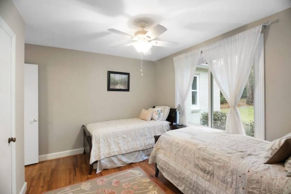 Photo of Bedroom in Aiken