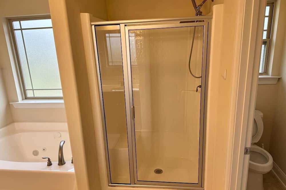 Photo of Bathroom in Rolesville
