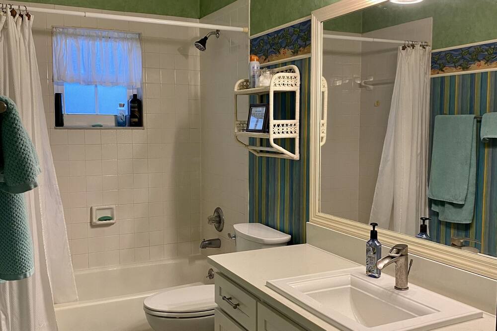 Photo of Bathroom in Floridana Beach