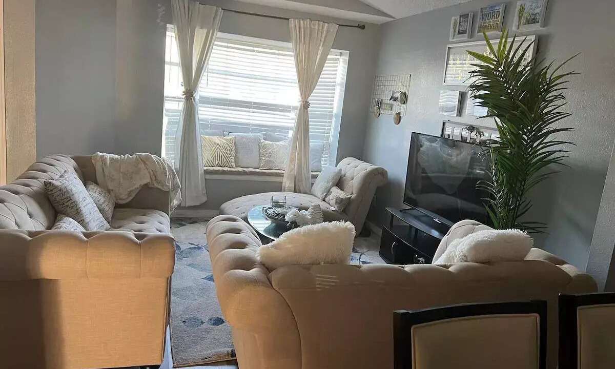 Photo of Livingroom in Pine Hills