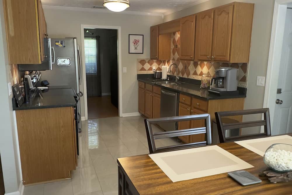 Photo of Kitchen in Pooler