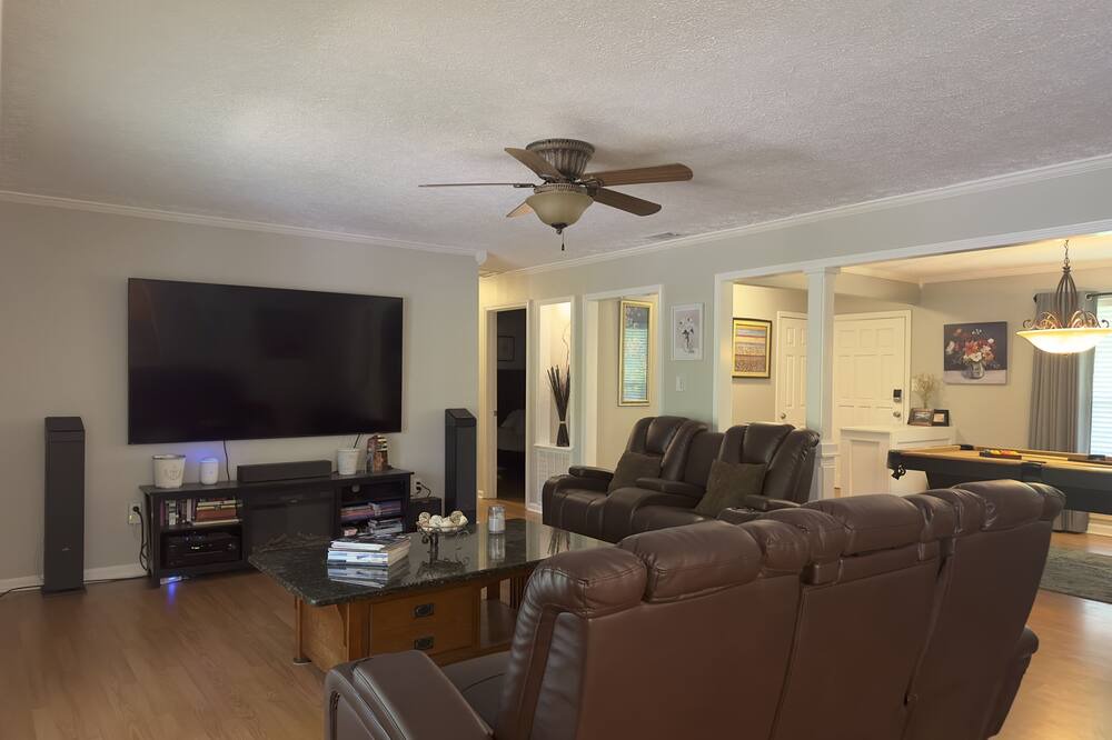 Photo of Livingroom in Pooler