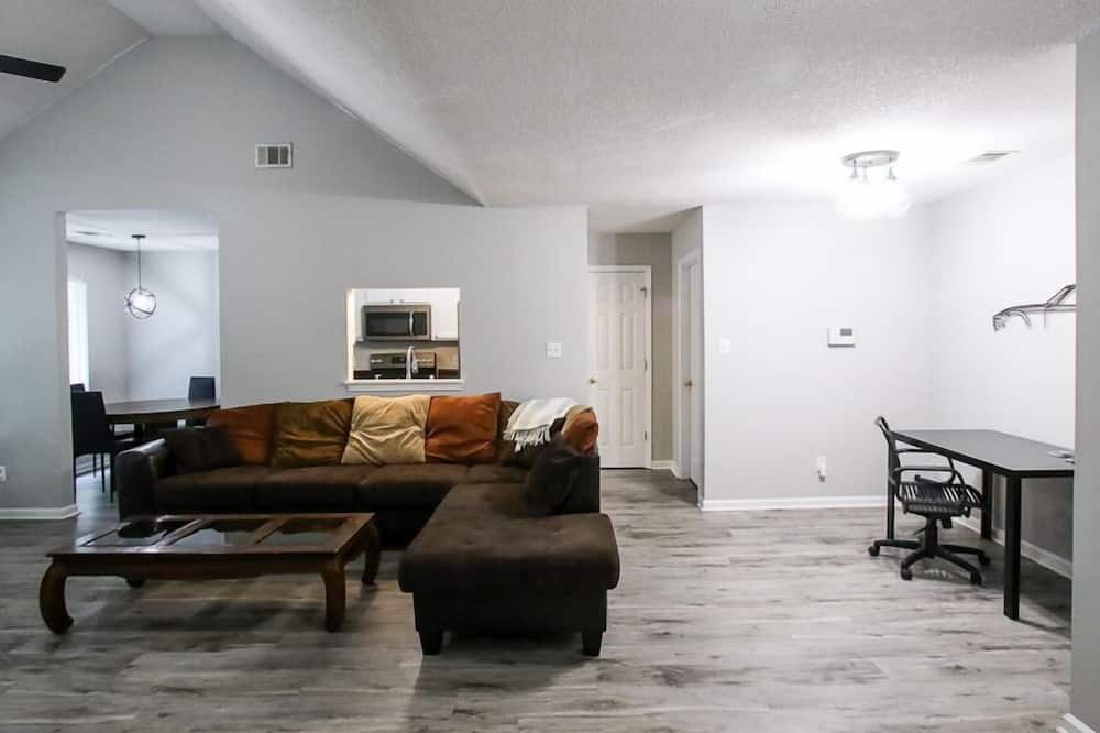 Photo of Bedroom in Pooler