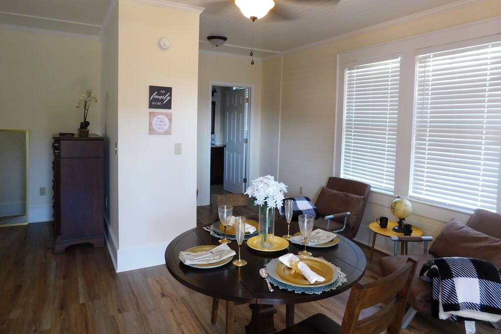 Photo of Livingroom in Summertown