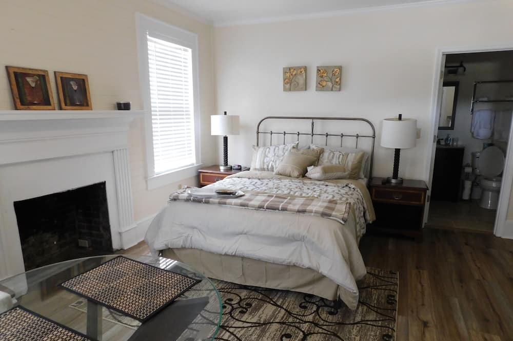 Photo of Bedroom in Summertown