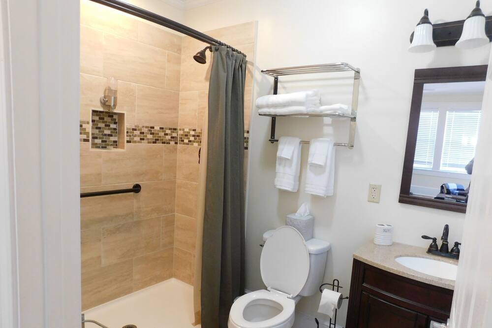 Photo of Bathroom in Summertown