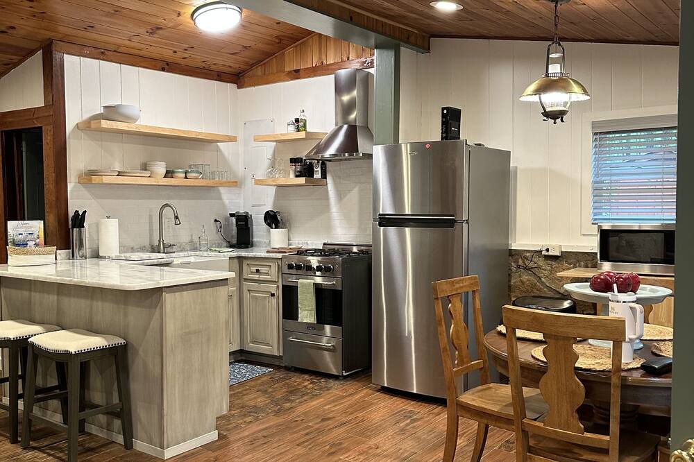 Photo of Kitchen in Rocky Bottom