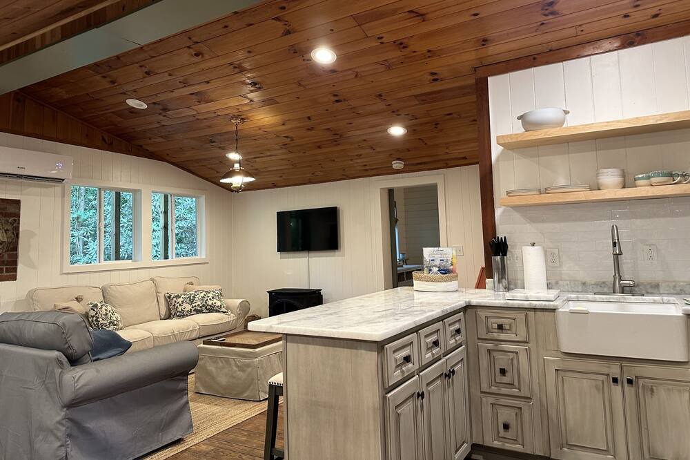 Photo of Kitchen in Rocky Bottom