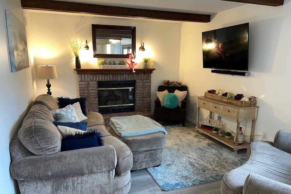 Photo of Livingroom in South Carolina Lakes & Blackwater Rivers