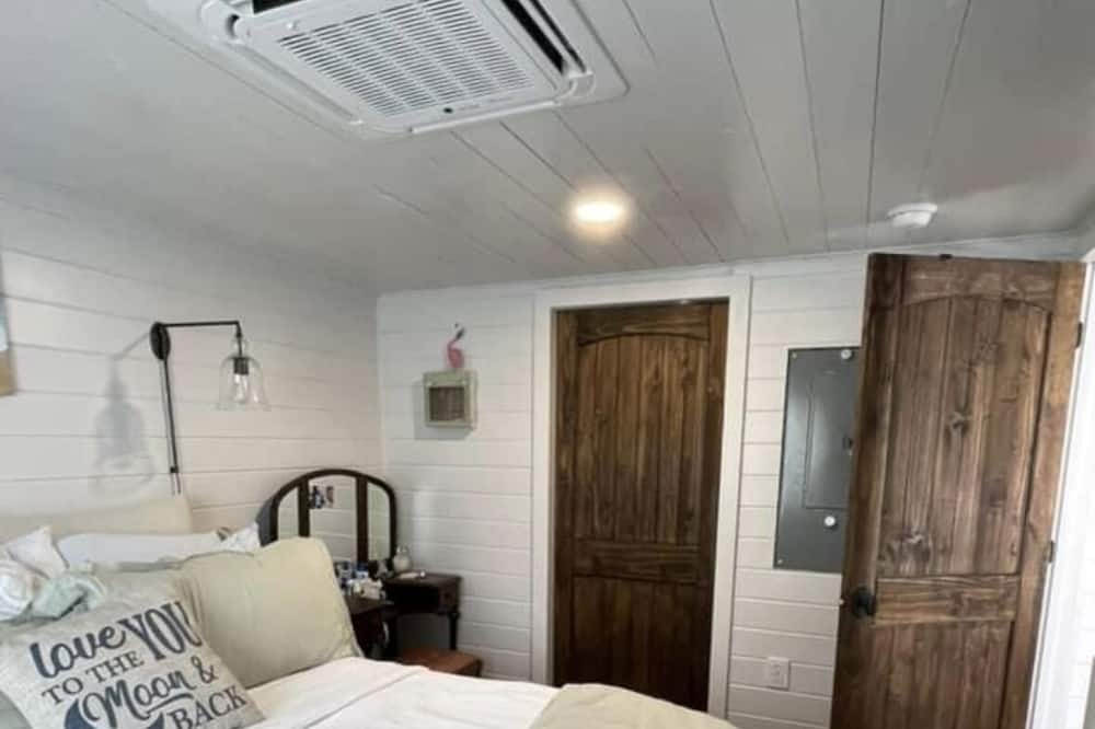 Photo of Bedroom in South Carolina Lowcountry
