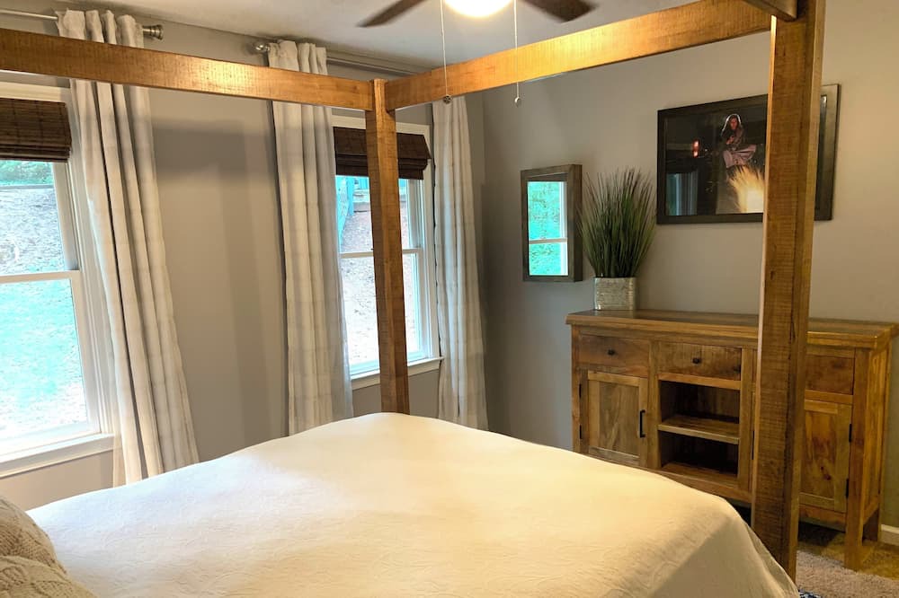 Photo of Bedroom in Watkinsville