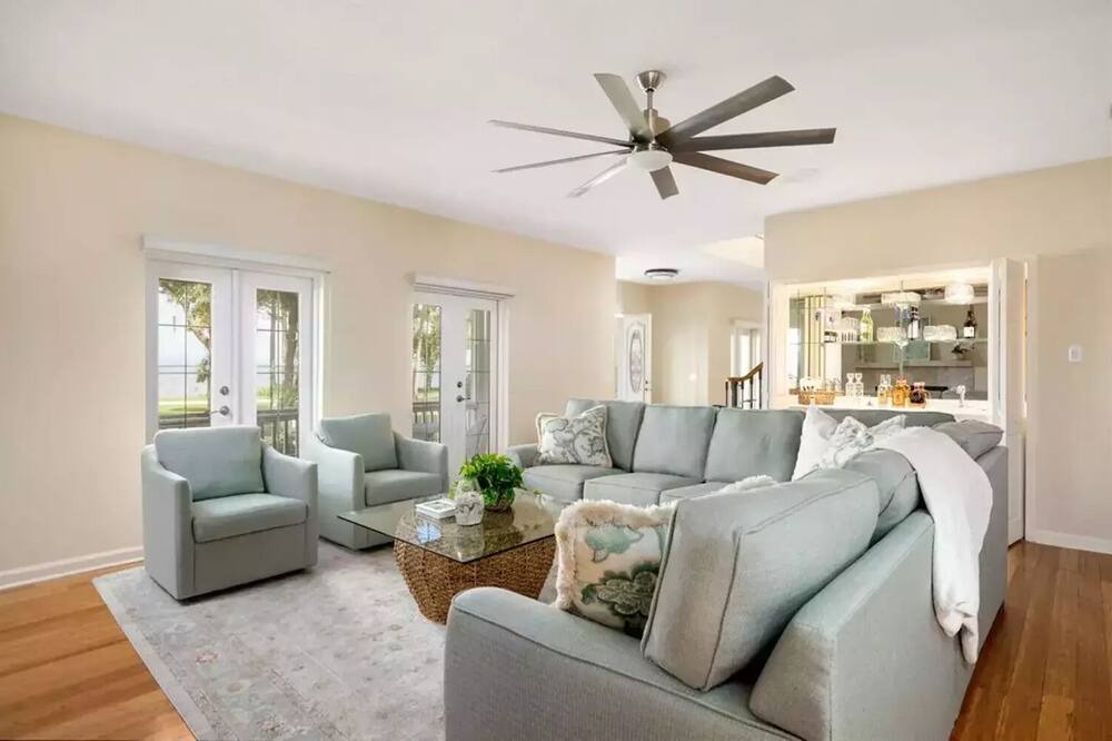 Photo of Livingroom in Roseland