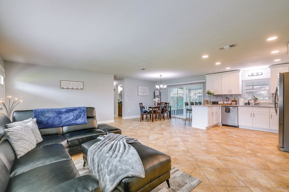 Photo of Livingroom in East County Civic Group