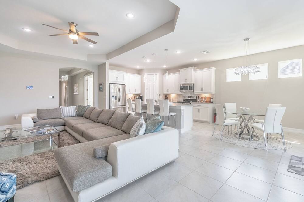 Photo of Livingroom in Naples