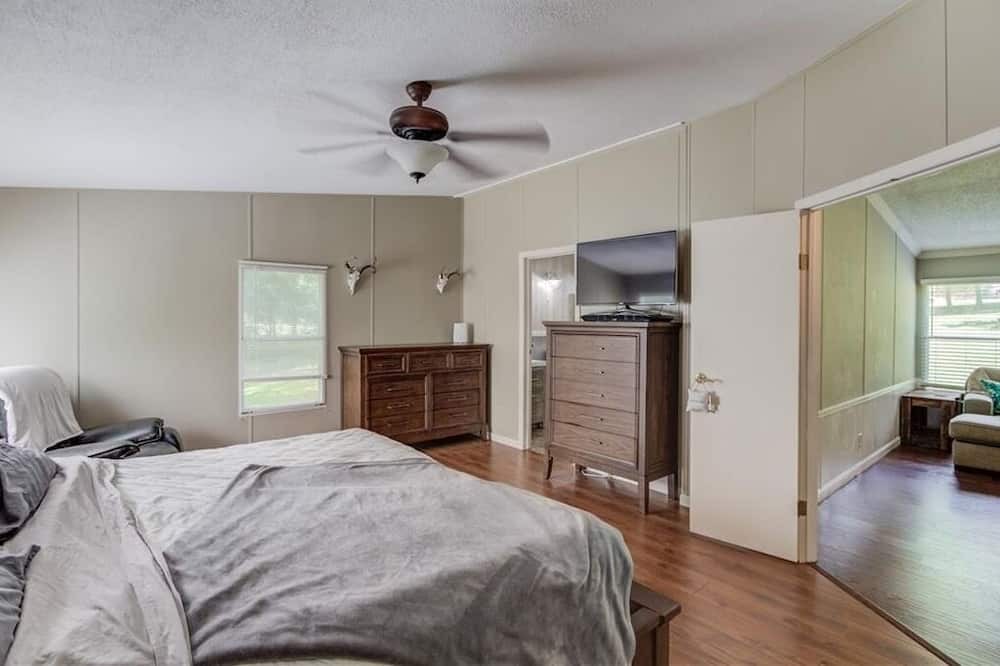 Photo of Bedroom in Winder