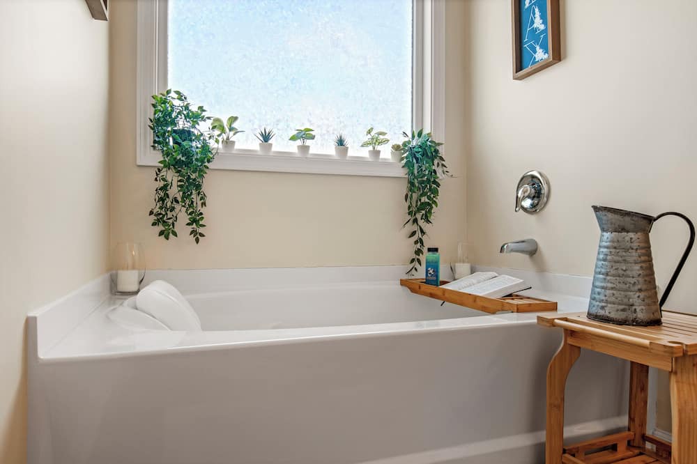Photo of Bathroom in Hinesville