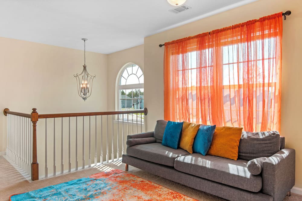 Photo of Livingroom in Hinesville