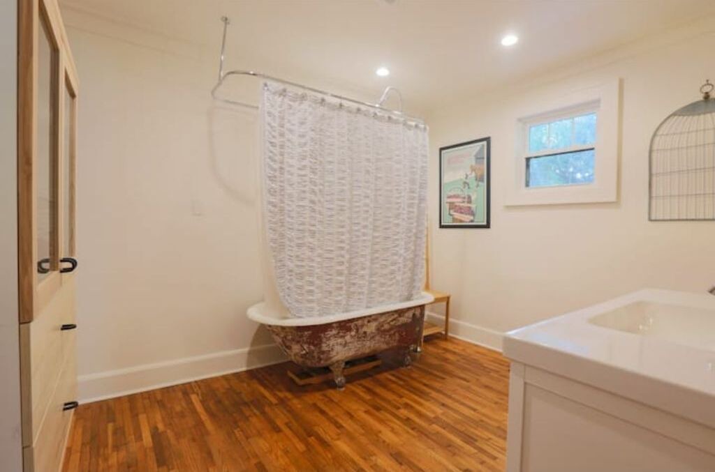 Photo of Bathroom in Midtown