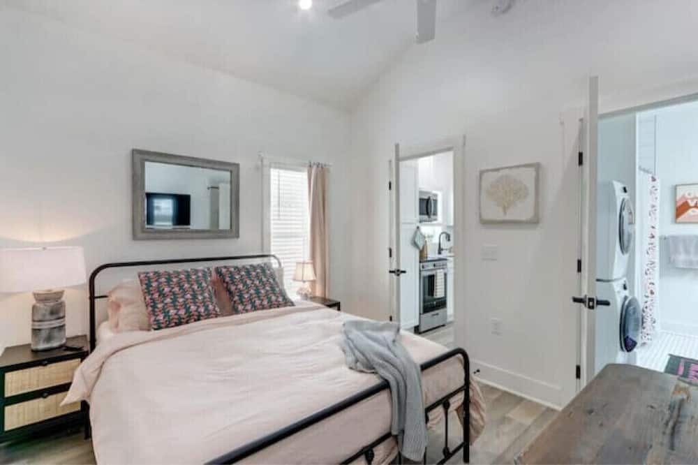 Photo of Bedroom in Thunderbolt