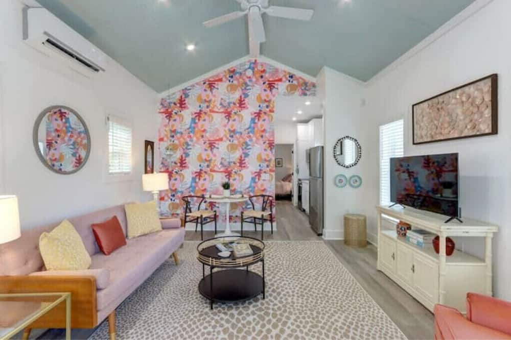 Photo of Livingroom in Thunderbolt