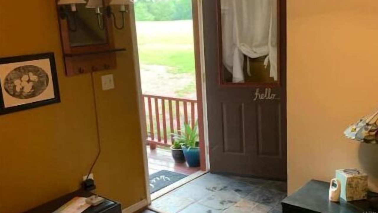 Photo of Livingroom in Leesville