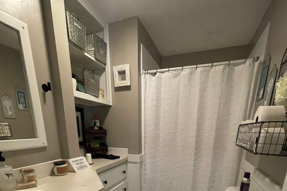 Photo of Bathroom in Beaufort