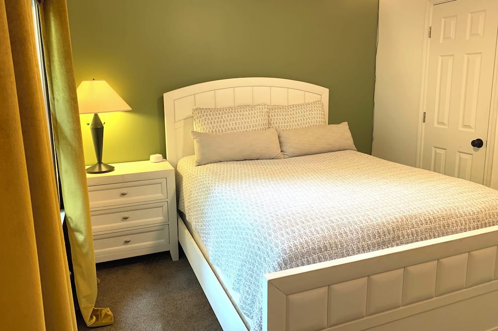 Photo of Bedroom in Watkinsville
