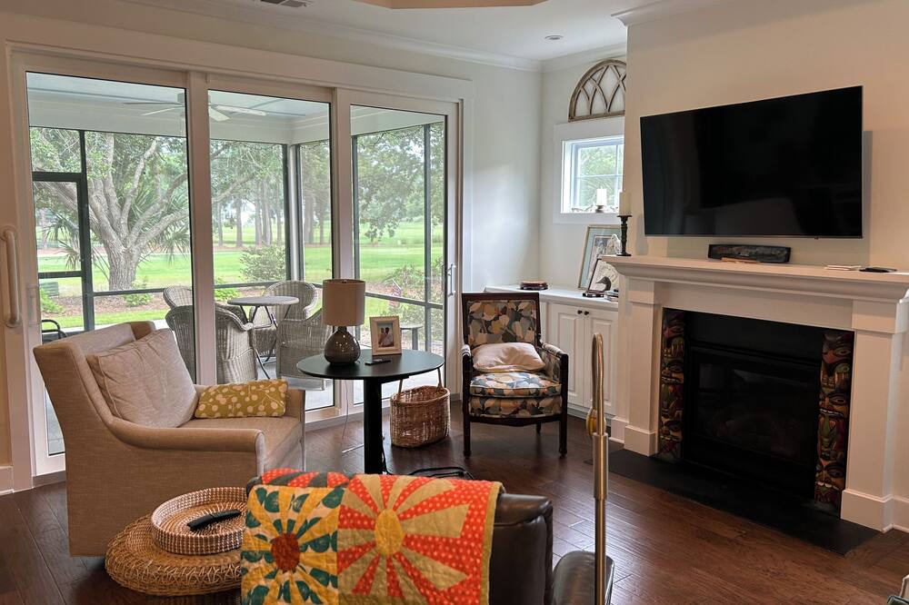 Photo of Livingroom in Beaufort