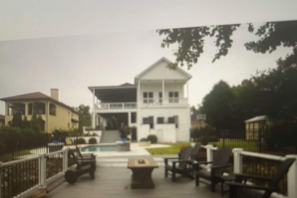 Photo of Outdoor in Olde Town Augusta