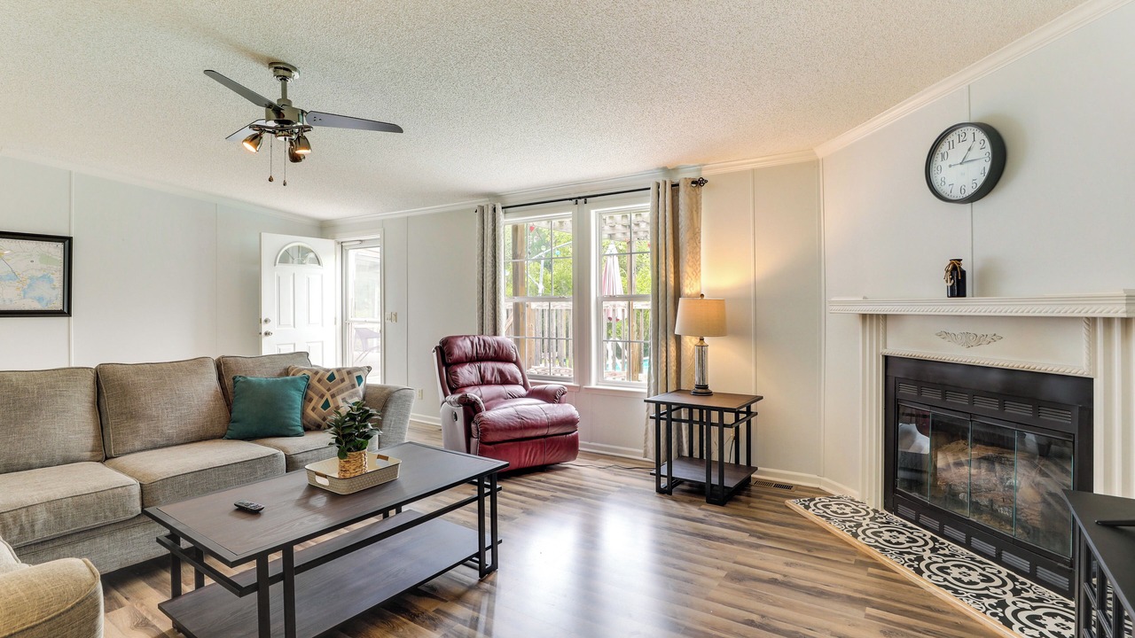 Photo of Livingroom in Summerton