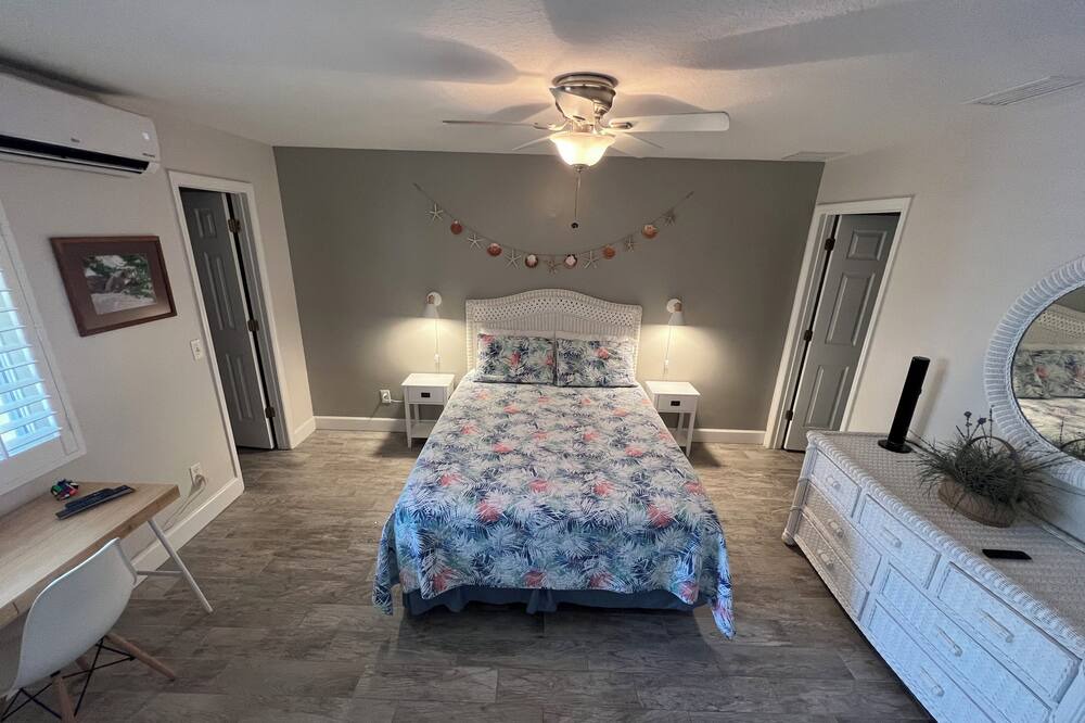 Photo of Bedroom in Melbourne Beach