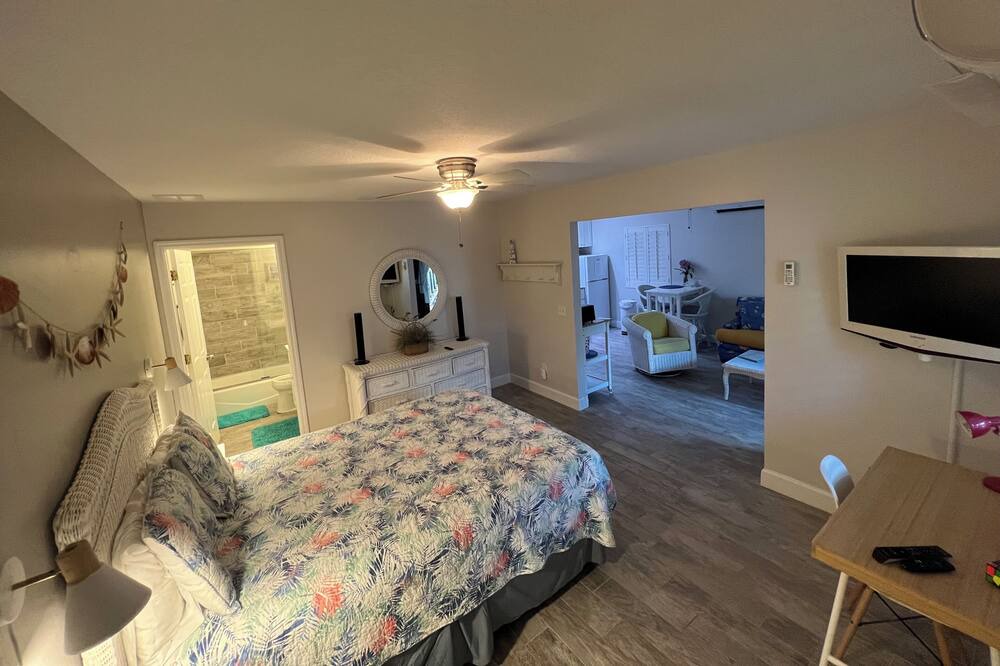 Photo of Bedroom in Melbourne Beach