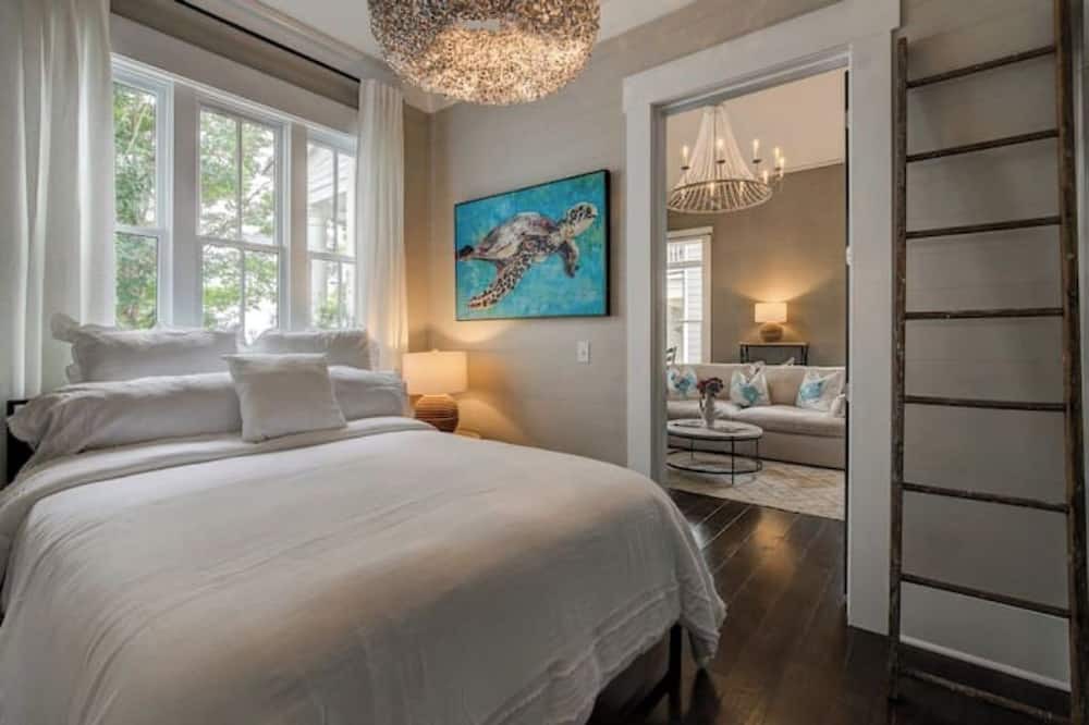 Photo of Bedroom in Lake Carolina