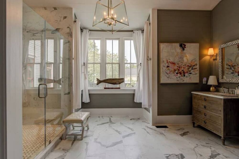 Photo of Bathroom in Lake Carolina