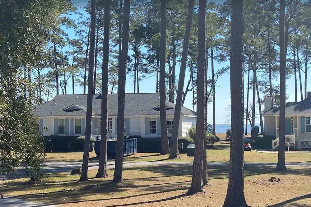 Photo of Outdoor in Melrose on the Beach