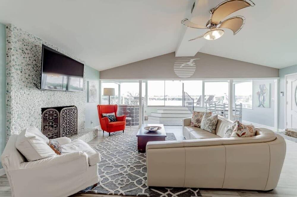 Photo of Livingroom in Lake Murray of Richland