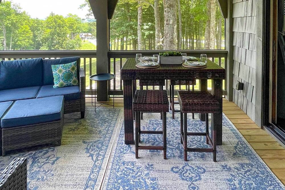 Photo of Outdoor in Glenville
