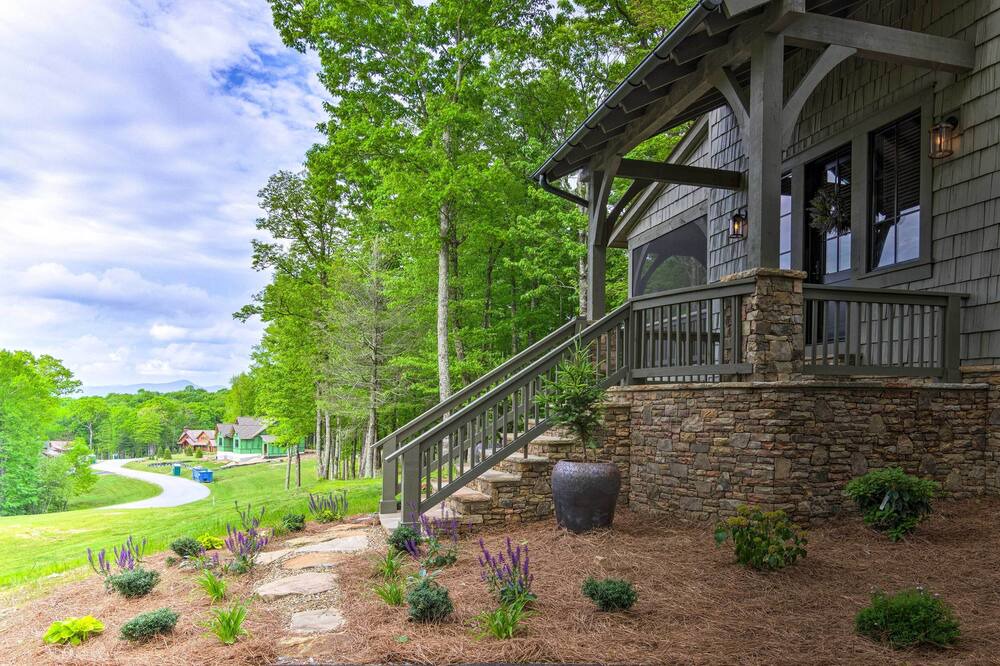 Photo of Outdoor in Glenville