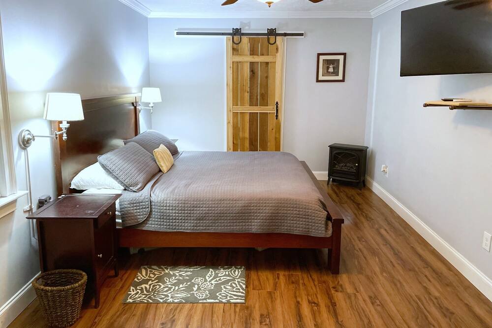 Photo of Bedroom in Appling