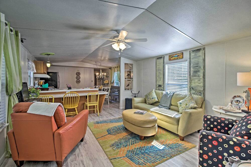 Photo of Bedroom in Midway