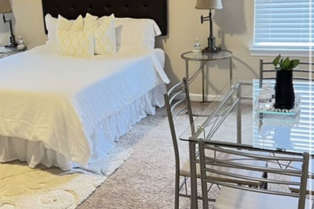 Photo of Bedroom in Lawrenceville