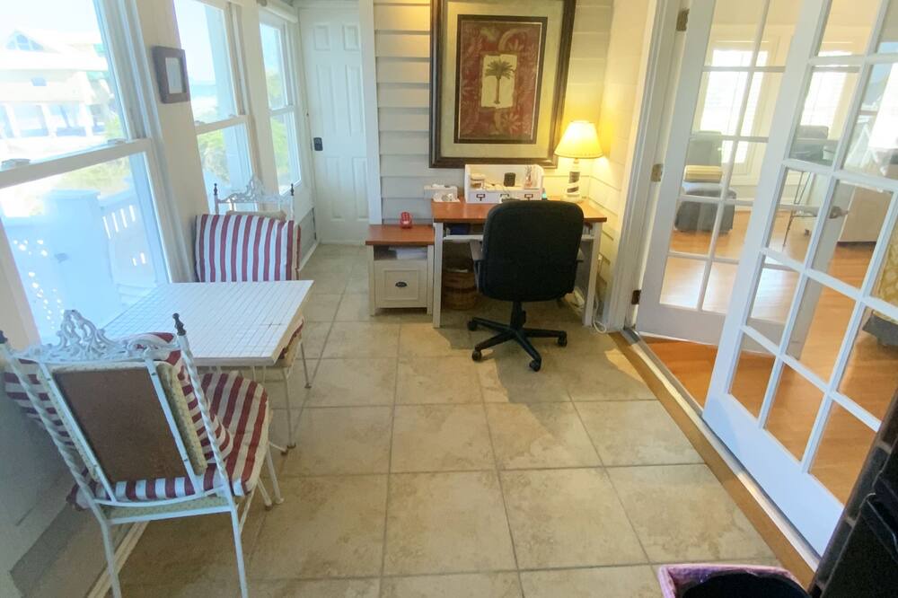 Photo of Bedroom in Beachwalk