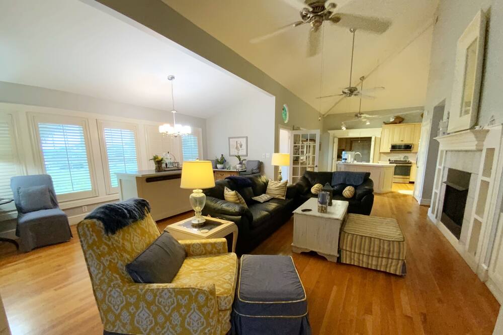 Photo of Bedroom in Beachwalk