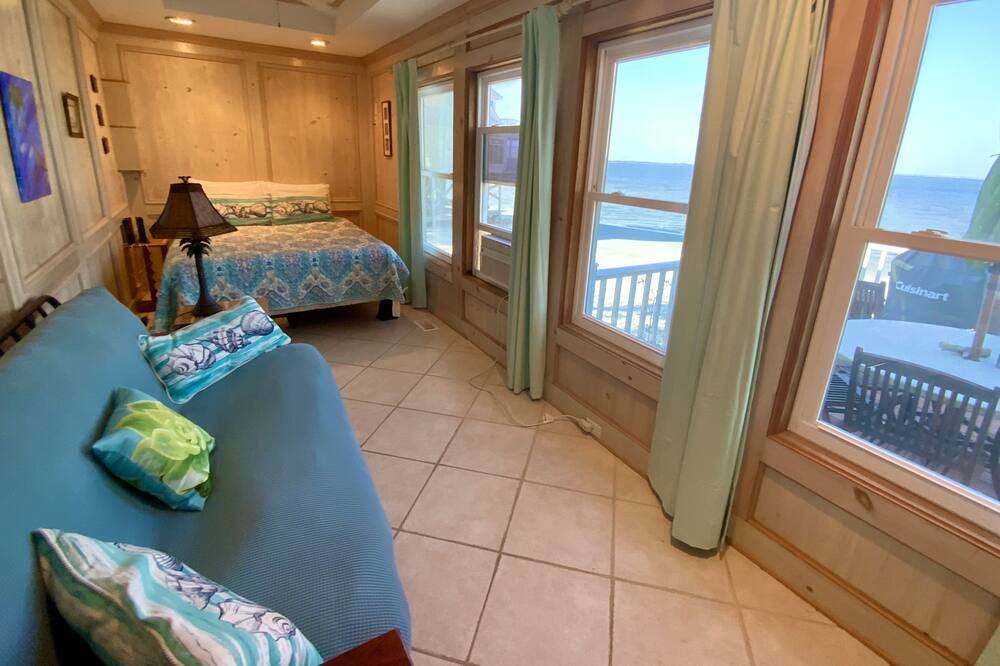Photo of Bedroom in Beachwalk