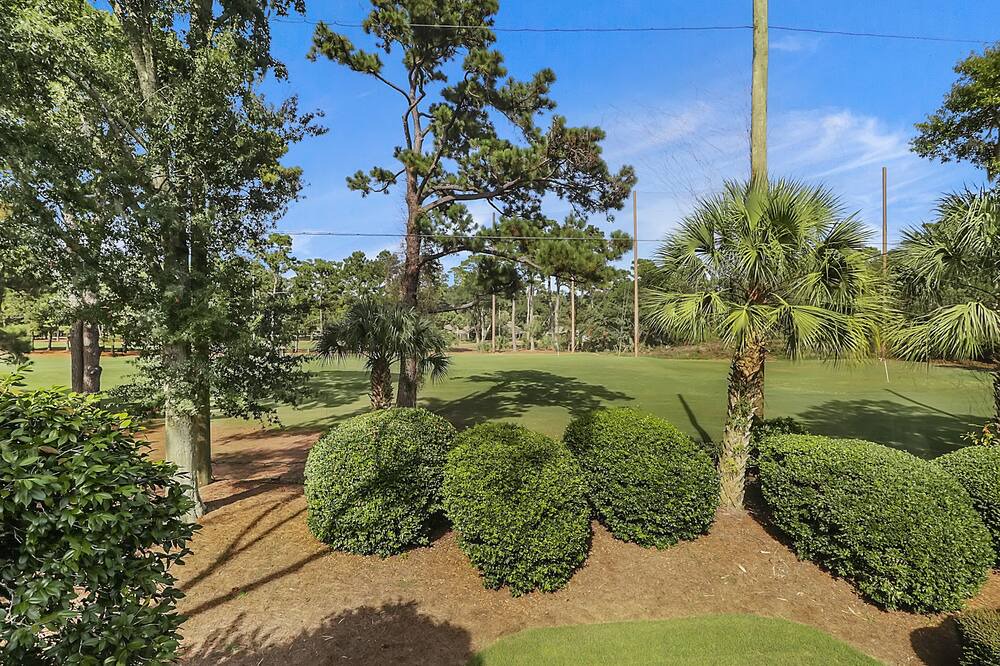 Photo of Outdoor in Heritage Woods