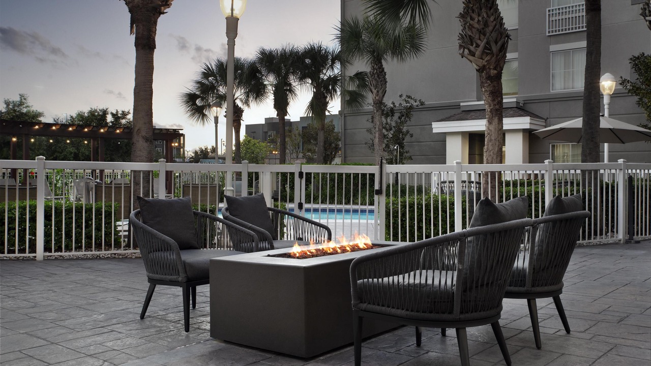 Photo of Patio Balcony in Airport North