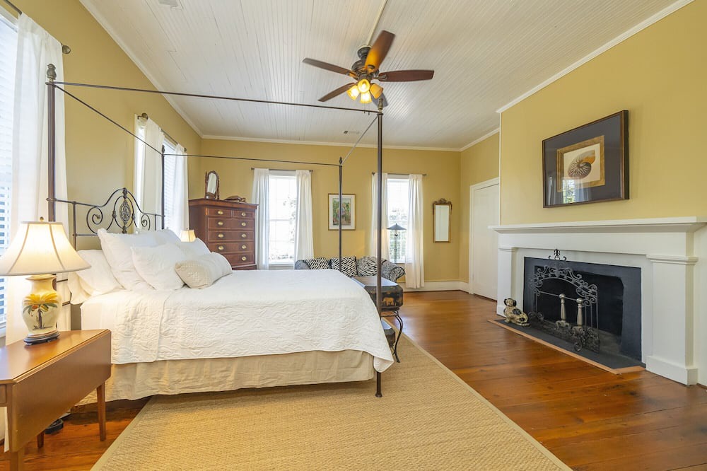 Photo of Bedroom in Batesburg-Leesville