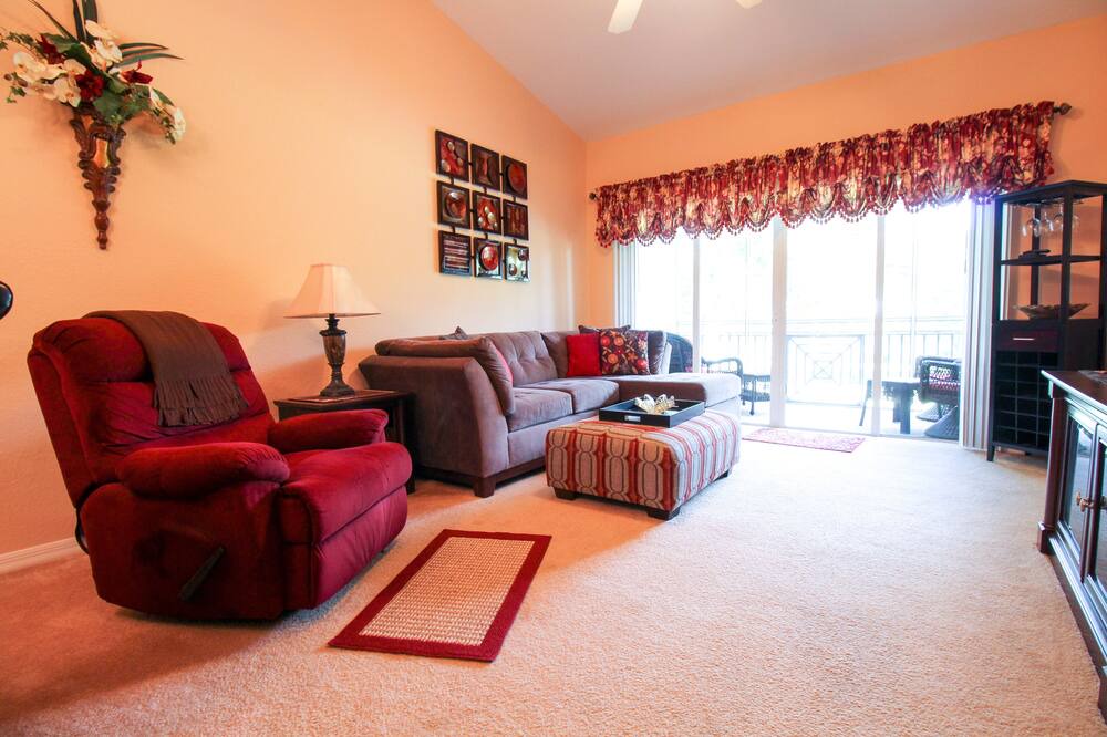 Photo of Livingroom in North Port