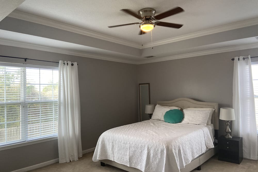 Photo of Bedroom in Port Wentworth