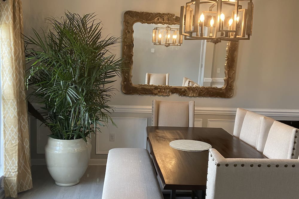 Photo of Livingroom in Port Wentworth